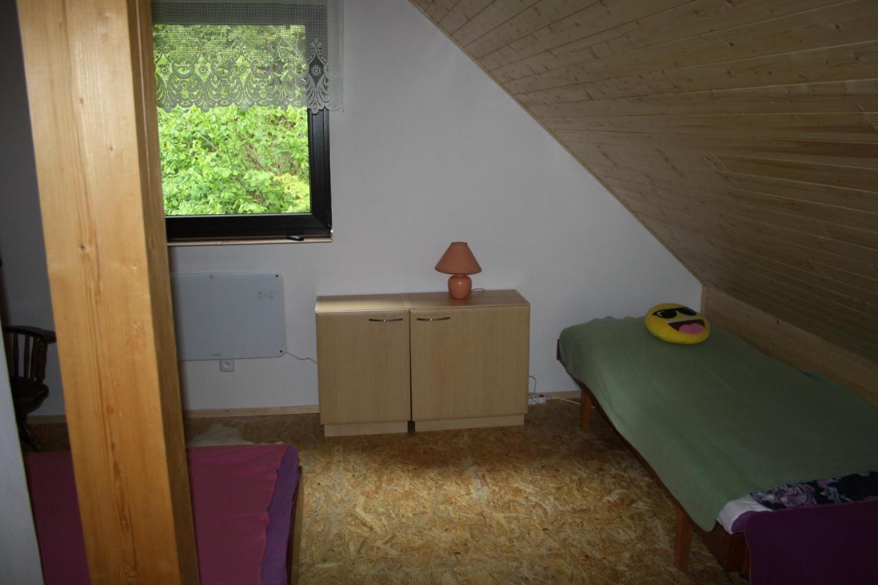 Chata na řece Sázavě Samopse Exteriér fotografie